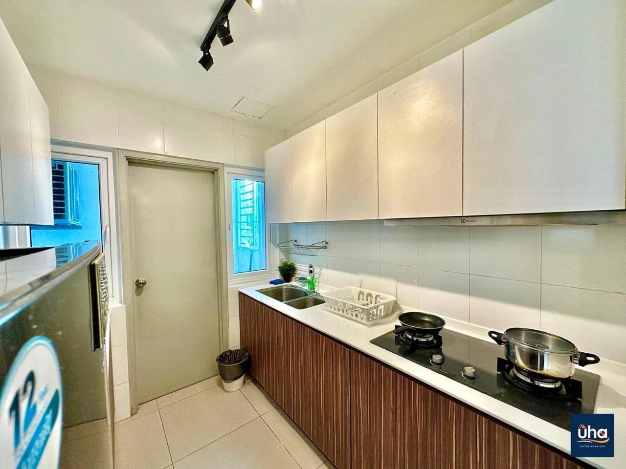 Seasons Luxury Apartment By Jk Home Johor Bahru Exterior foto
